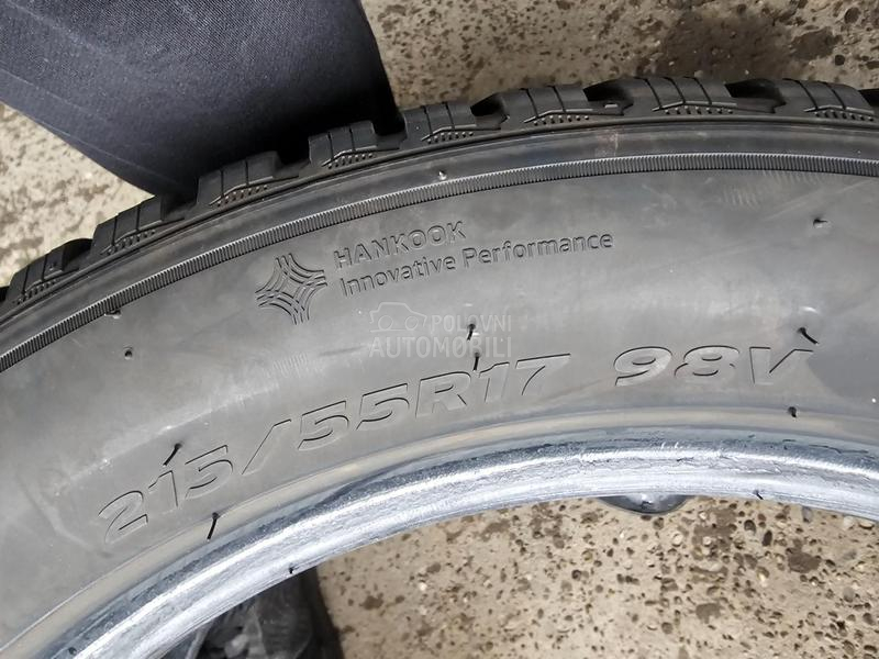 Hankook 215/55 R17 Zimska