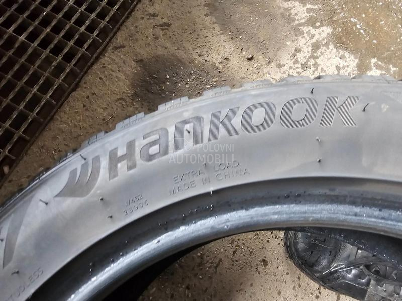 Hankook 215/55 R17 Zimska
