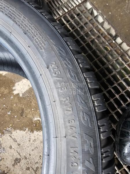 Pirelli 225/45 R17 Zimska