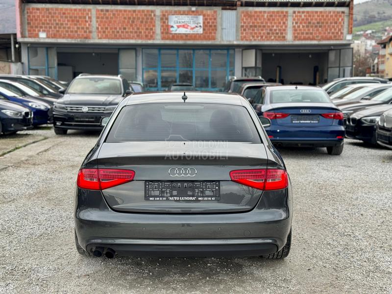 Audi A4 S line 2.0 TDI