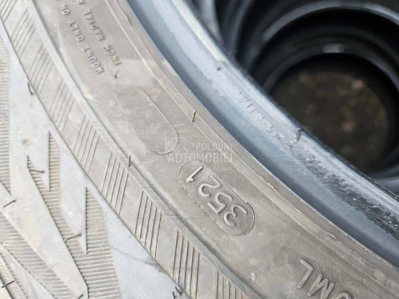 Nokian 235/60 R18 Sve sezone