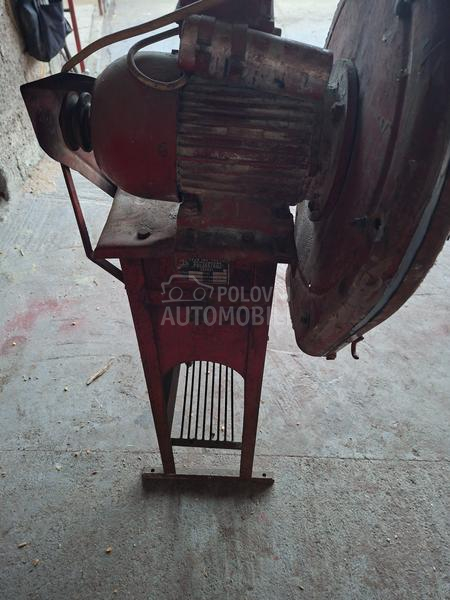 Poljostroj Prekrupač