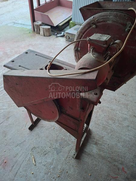 Poljostroj Prekrupač