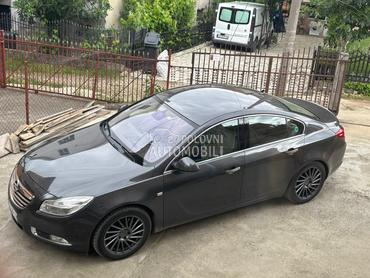Opel Insignia 2.0t