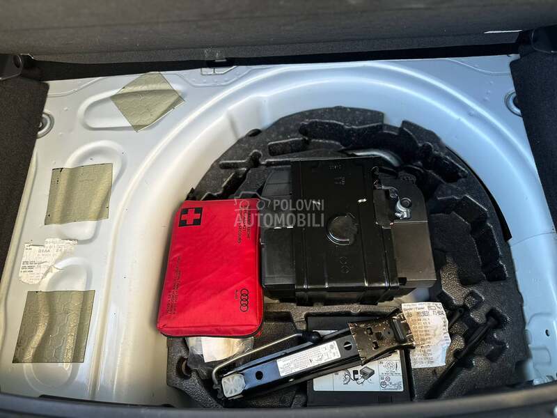 Audi A1 1.6TDI/sportback/Xen