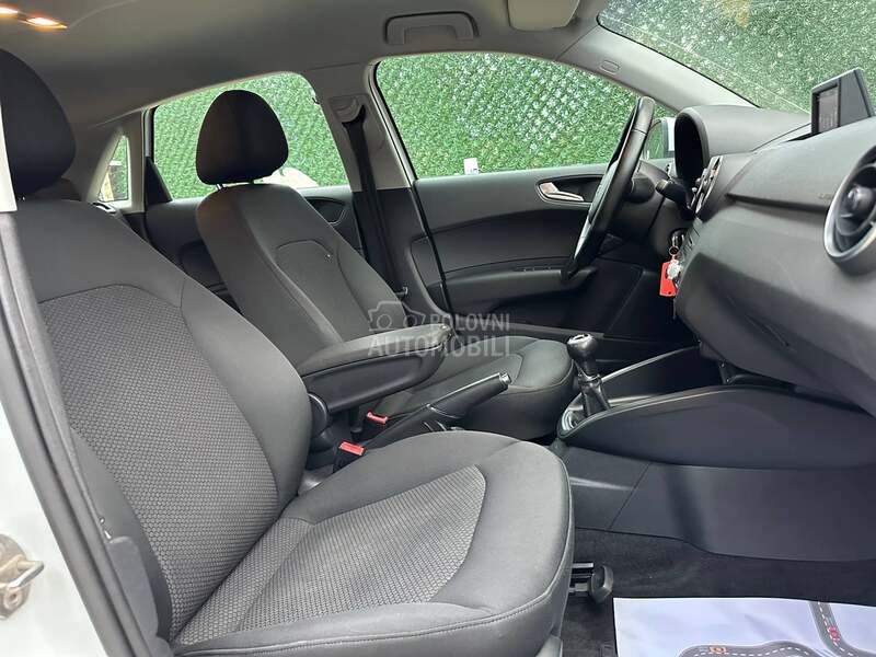 Audi A1 1.6TDI/sportback/Xen