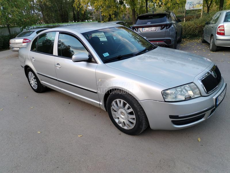 Škoda Superb 2.5