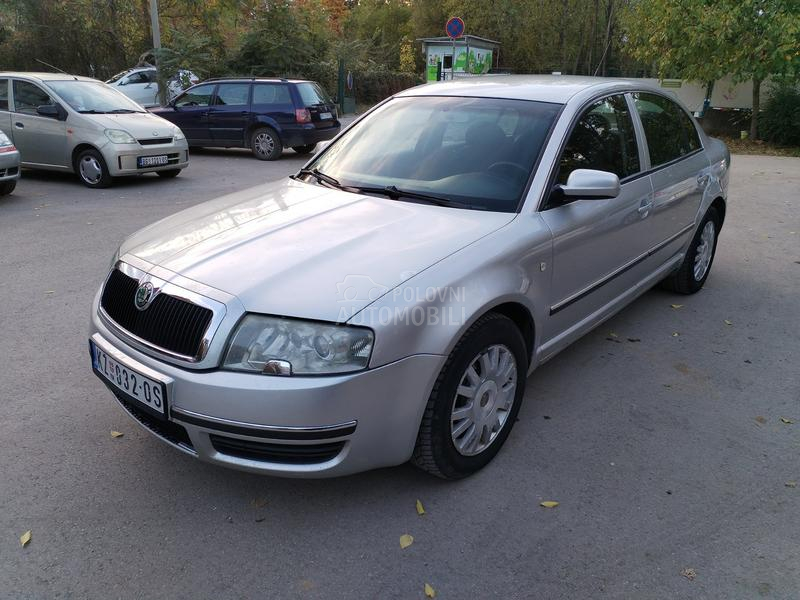 Škoda Superb 2.5