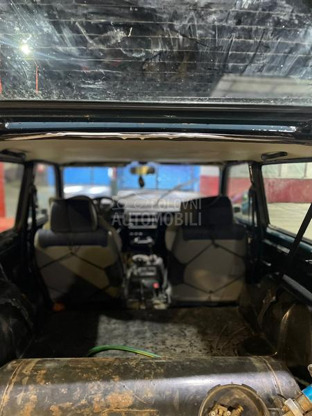 Lada Niva 