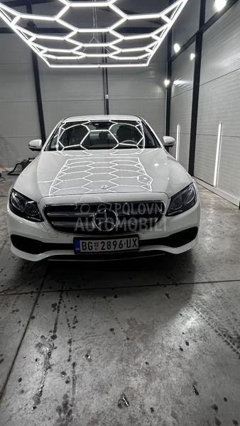 Mercedes Benz E 220 DESIGNO