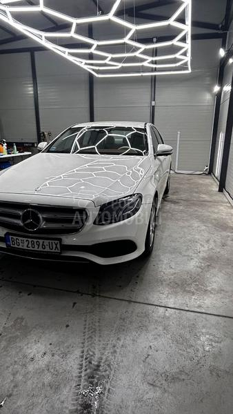 Mercedes Benz E 220 DESIGNO