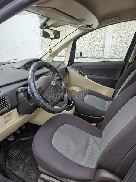 Lancia Musa 1.3 Multijet