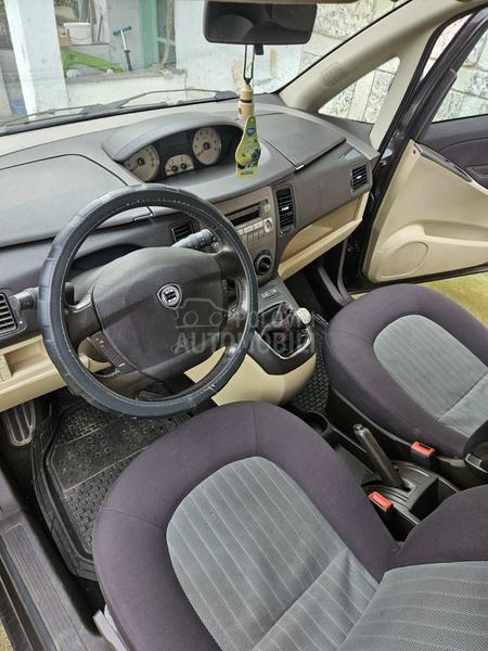 Lancia Musa 1.3 Multijet