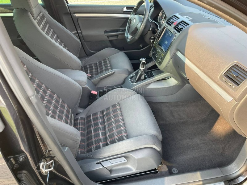 Volkswagen Golf 5 GTI