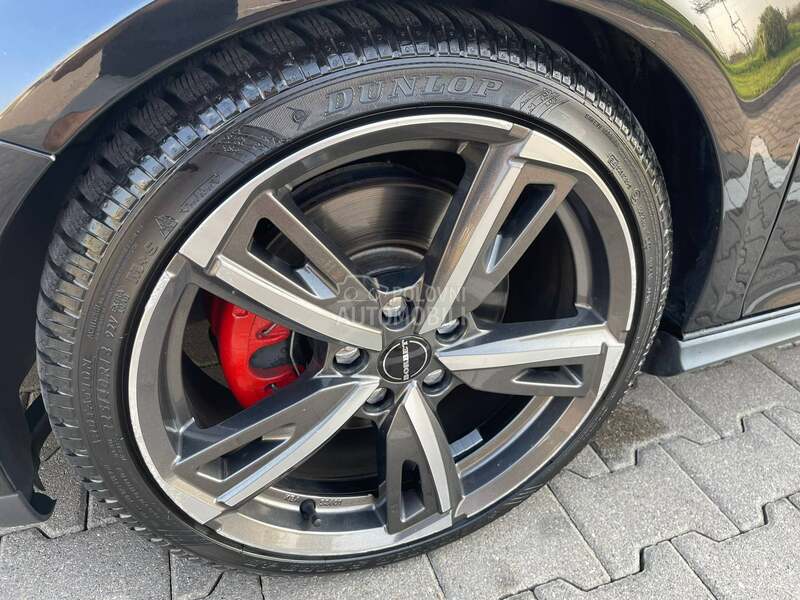 Volkswagen Golf 5 GTI