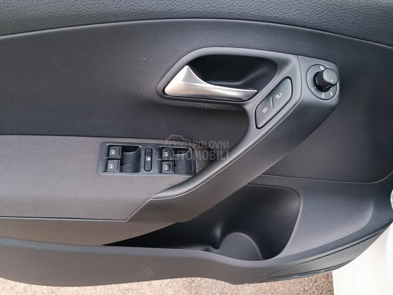 Volkswagen Polo 1.2TDI   FU-LL