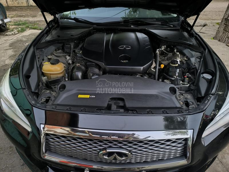 Infiniti Q50 
