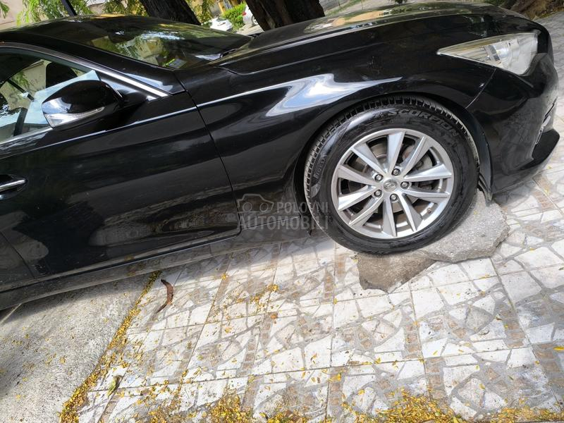 Infiniti Q50 