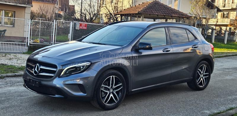 Mercedes Benz GLA 200 GLA200 4matic