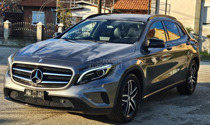 Mercedes Benz GLA 200 GLA200 4matic