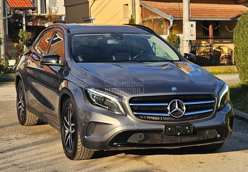 Mercedes Benz GLA 200 GLA200 4matic
