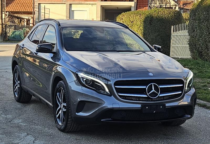 Mercedes Benz GLA 200 GLA200 4matic