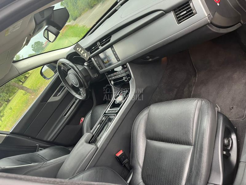 Jaguar XF 2.0d