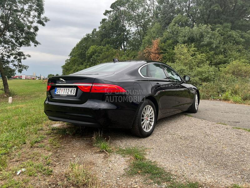 Jaguar XF 2.0d