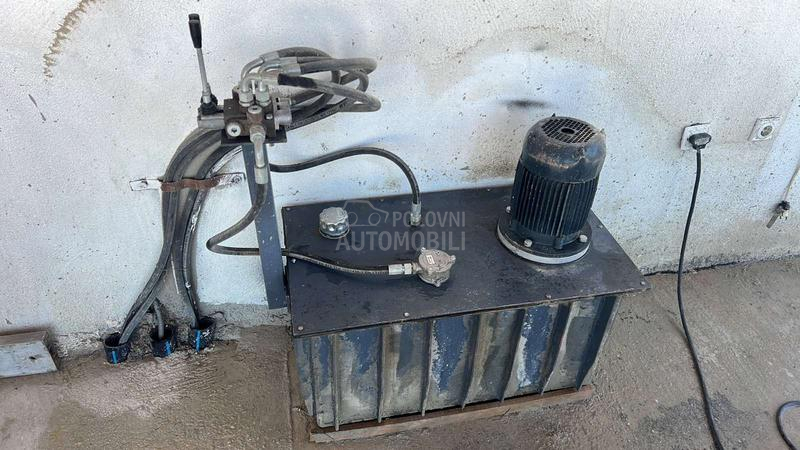 MASINA  ZA BETONSKE CEVI