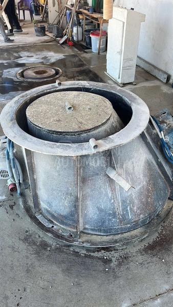 MASINA  ZA BETONSKE CEVI