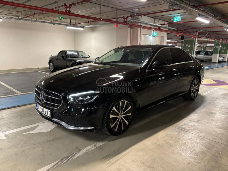 Mercedes Benz E 300 DE