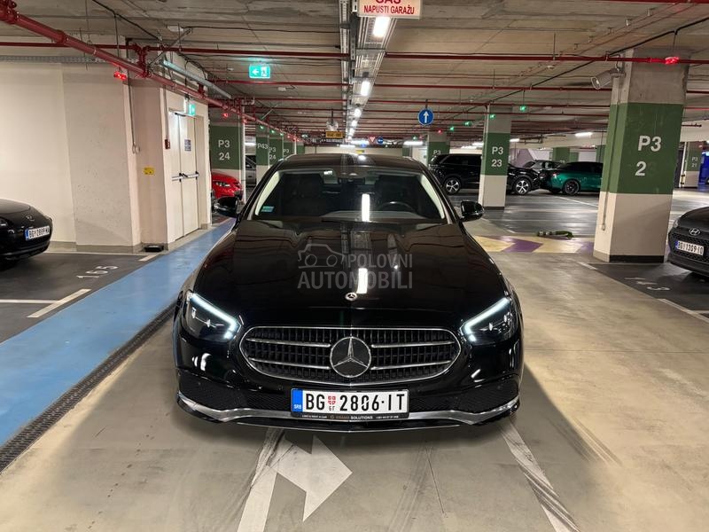 Mercedes Benz E 300 DE