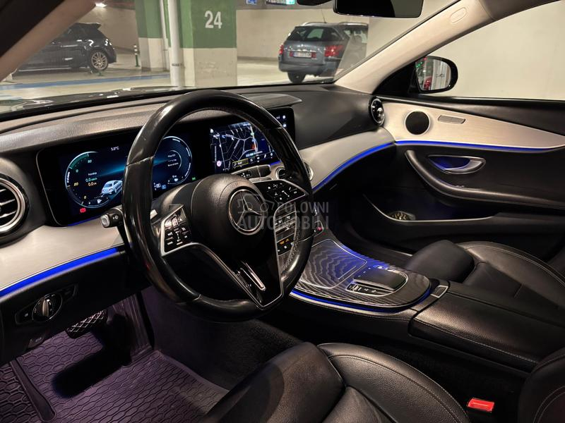 Mercedes Benz E 300 DE