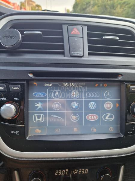 Multimedia, tach, nvigacija, gps, bluethot, hands free