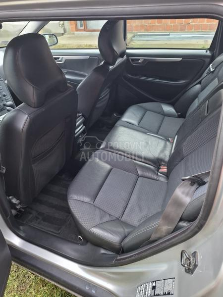 Volvo V70 d5