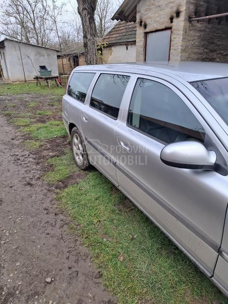 Volvo V70 d5