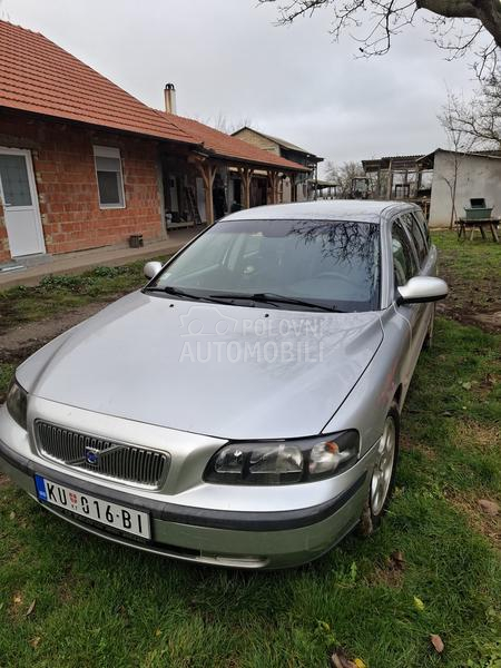 Volvo V70 d5