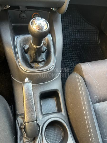 Citroen C4 1.4b reg 1 god.inu