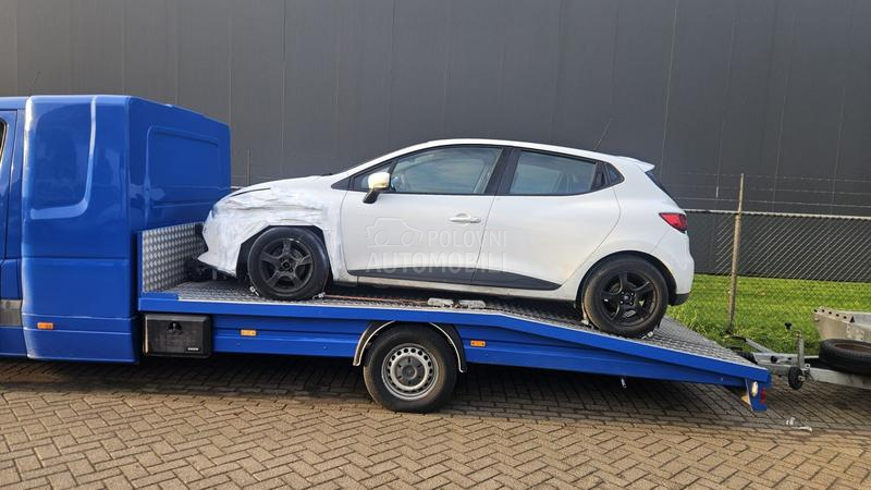 Renault Clio 2015. god. -  kompletan auto u delovima