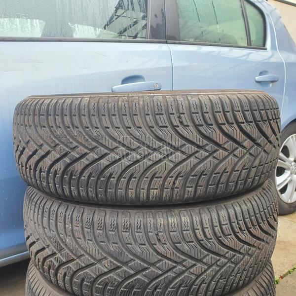 BFGoodrich 185/65 R15 Zimska