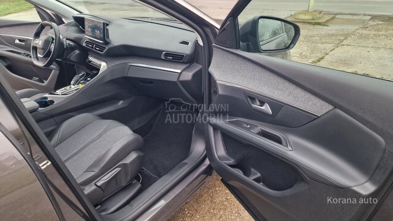 Peugeot 3008 1.5 HDI ALLURE