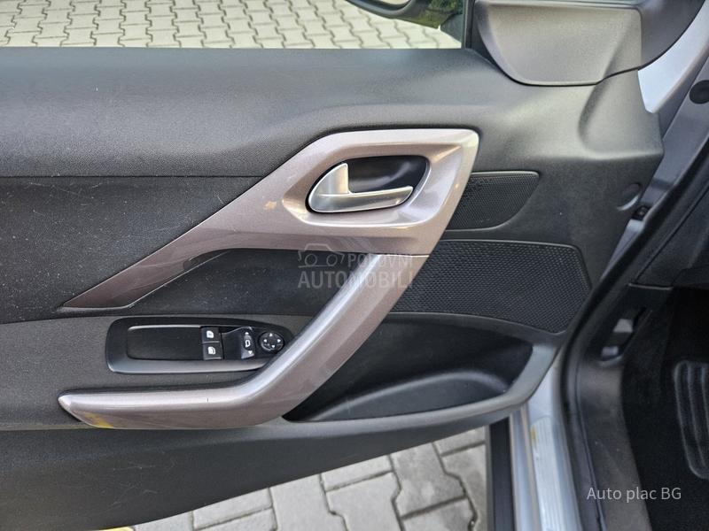 Peugeot 2008 1.6E-HDI ACTIVE