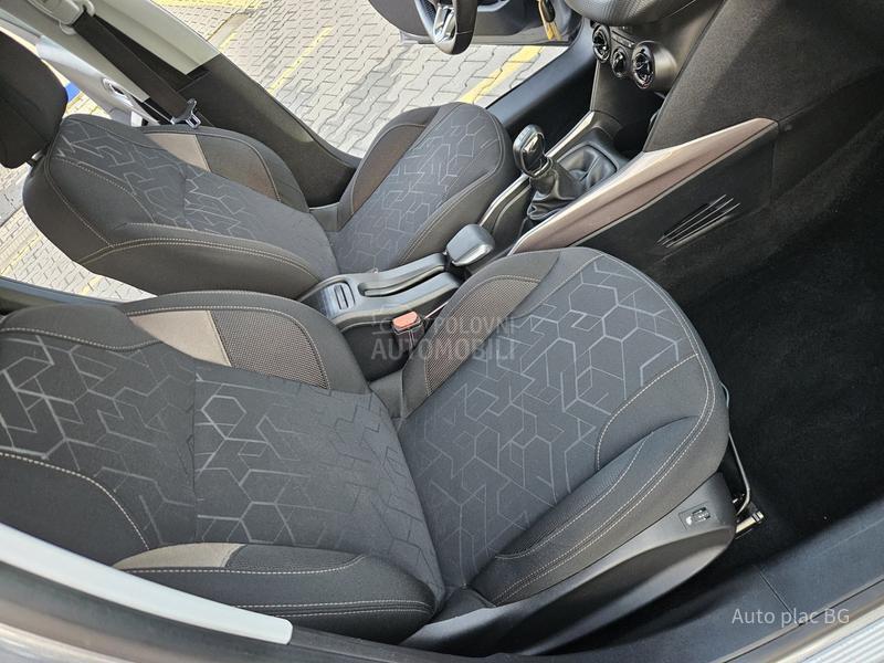 Peugeot 2008 1.6E-HDI ACTIVE