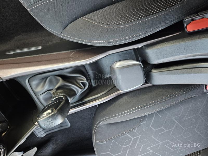 Peugeot 2008 1.6E-HDI ACTIVE