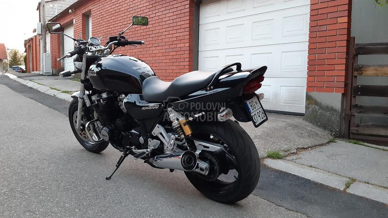 Yamaha XJR 1200