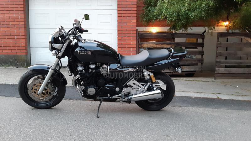 Yamaha XJR 1200