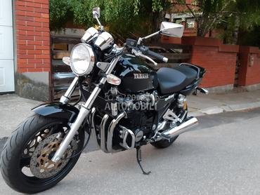 Yamaha XJR 1200