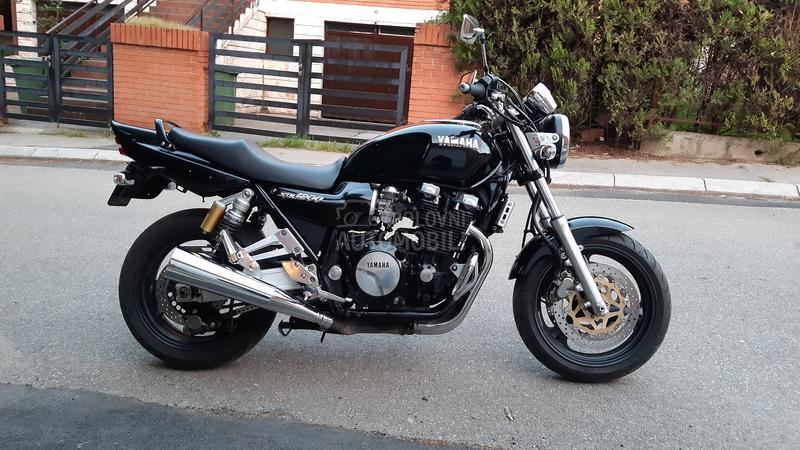 Yamaha XJR 1200