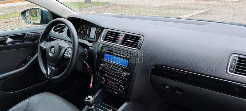 Volkswagen Jetta 1.6 tdi HIGHLINE