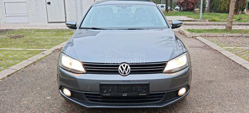 Volkswagen Jetta 1.6 tdi HIGHLINE